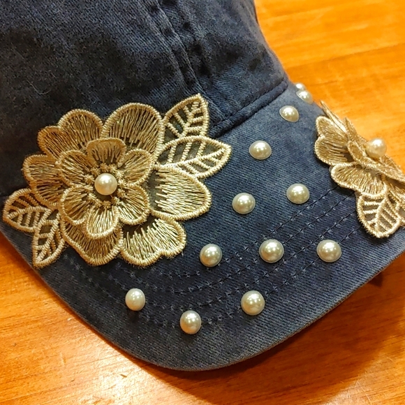 Polytail cap hat - Picture 5 of 5